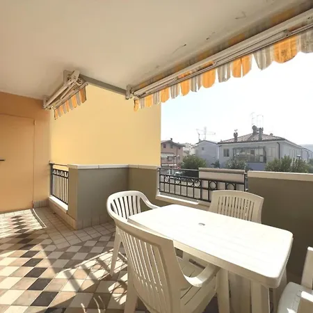 Apartment Cozy Escape With View